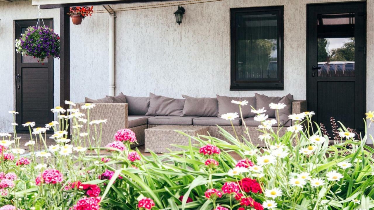 Flower Apartment Windawa Zewnętrze zdjęcie