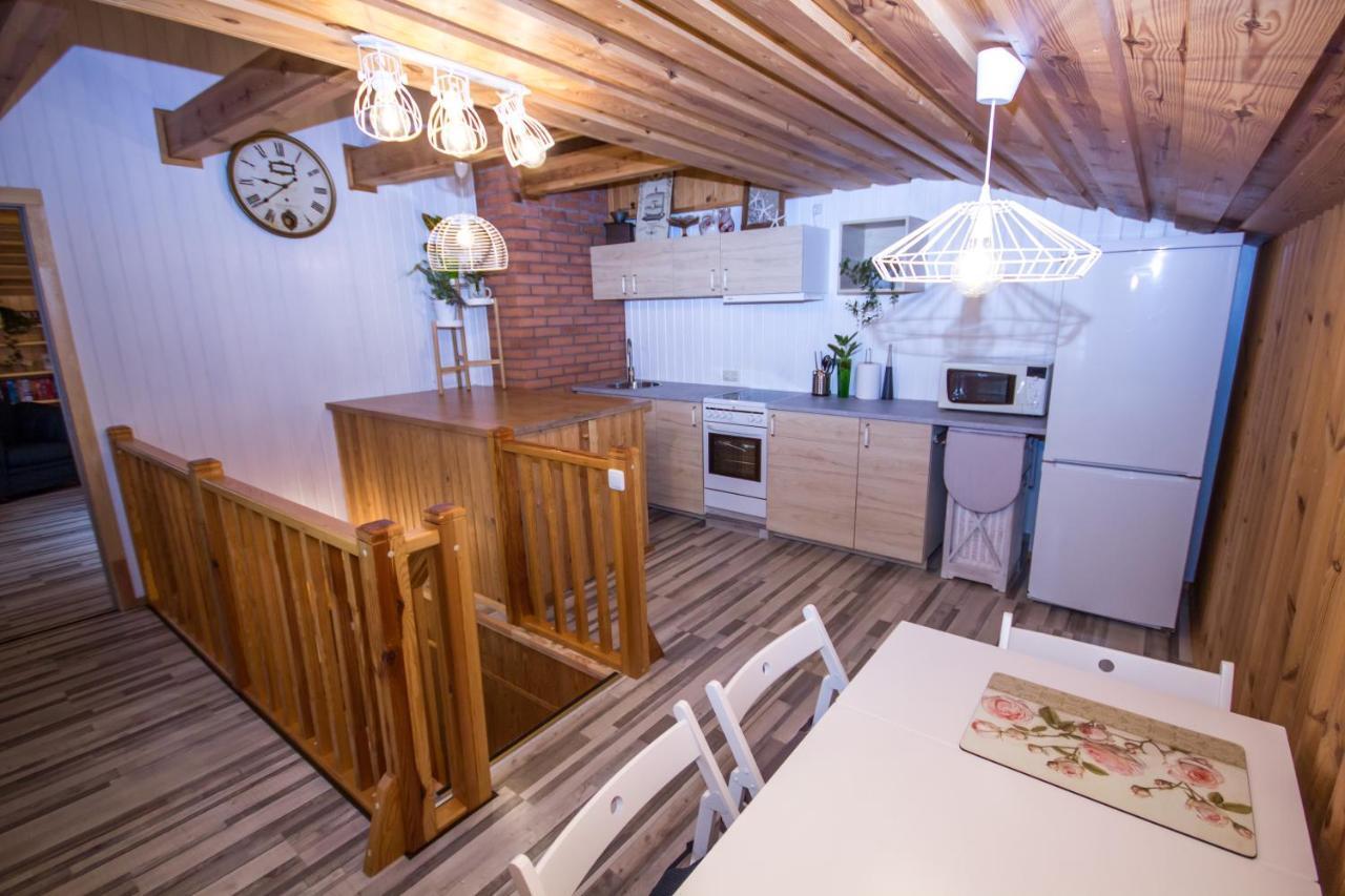 Flower Apartment Windawa Zewnętrze zdjęcie