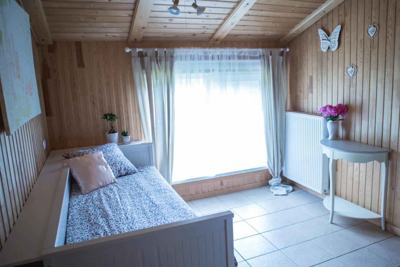 Flower Apartment Windawa Zewnętrze zdjęcie