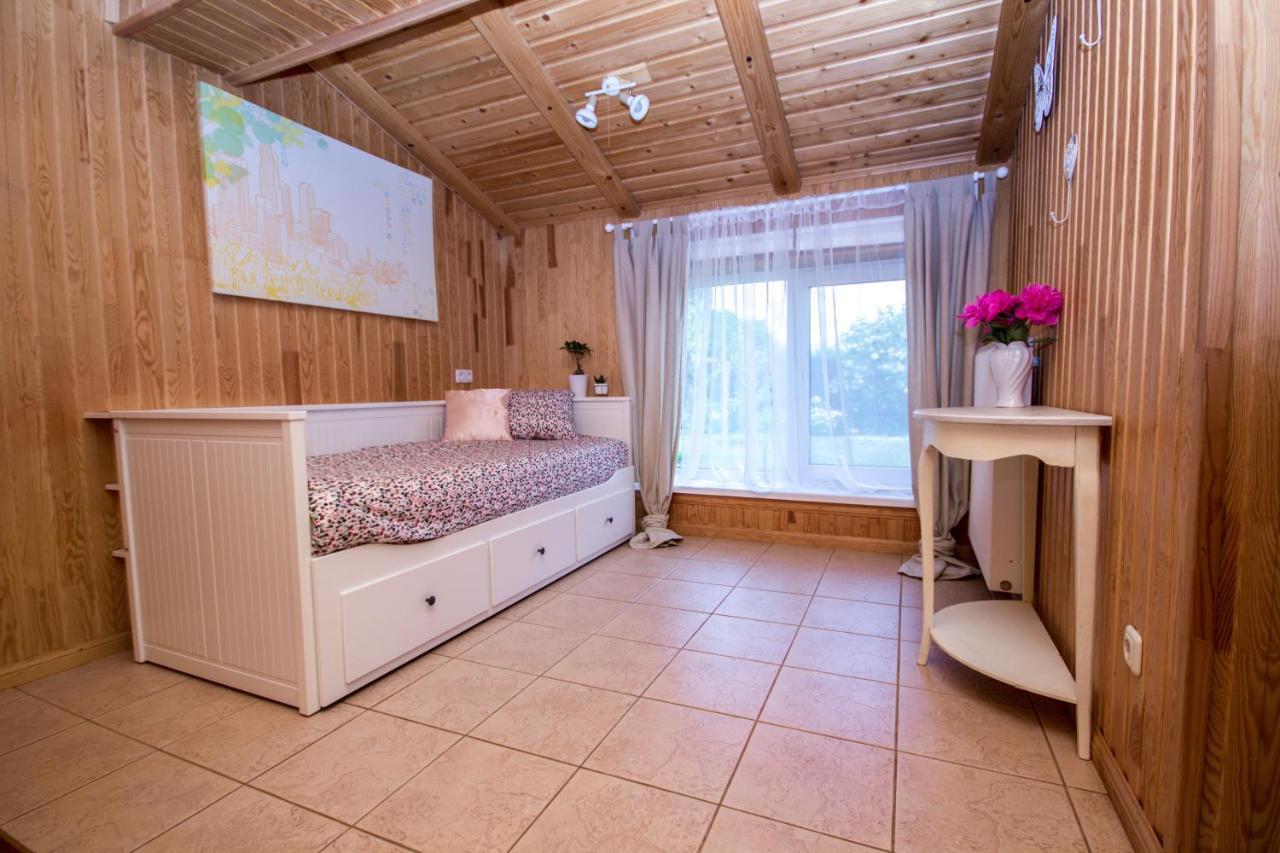 Flower Apartment Windawa Zewnętrze zdjęcie