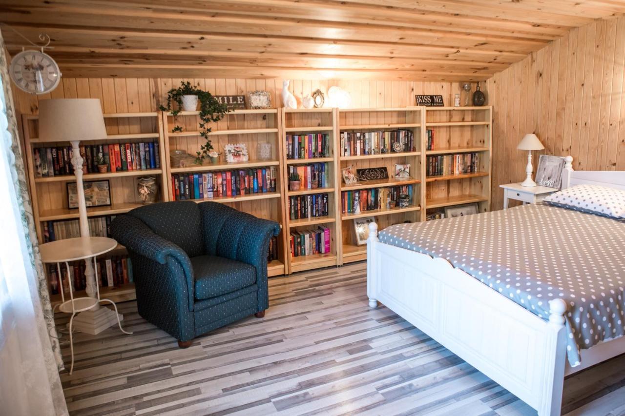 Flower Apartment Windawa Zewnętrze zdjęcie